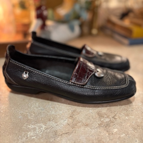 Brighton Shoes Loafers Womens Size 7 Heart Leather Made In Italy - Picture 1 of 13